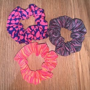 Water material scrunchies